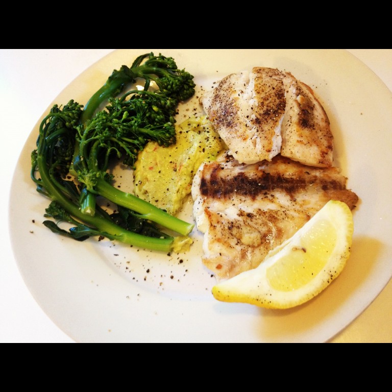 Pan Fried Snapper with Broccolini and Spicy Avocado Puree fastPaleo